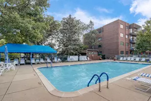 350 E Dundee Rd, Buffalo Grove, IL 60089 - Photo 17