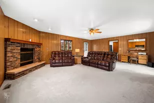 678 Middlebury Ln, Elk Grove Village, IL 60007 - Photo 15