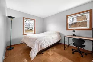 678 Middlebury Ln, Elk Grove Village, IL 60007 - Photo 11