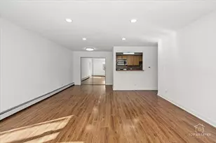 1107 S Old Wilke Rd, Arlington Heights, IL 60005 - Photo 13