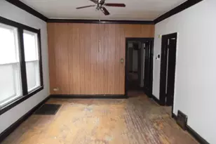 8432 S Ada St, Chicago, IL 60620 - Photo 5