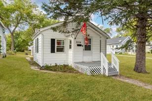 3224 Gilboa Ave, Zion, IL 60099 - Photo 1