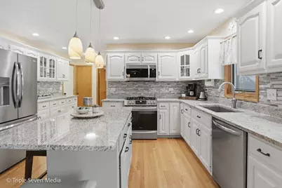 17050 Kerry Avenue, Orland Park, IL 60467 - Photo 15