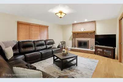 17050 Kerry Avenue, Orland Park, IL 60467 - Photo 9