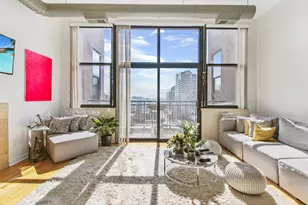 547 S Clark St, Chicago, IL 60605 - Photo 3