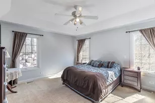 817 Regner Rd, McHenry, IL 60051 - Photo 11