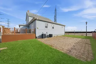 8891 67th St, Hodgkins, IL 60525 - Photo 7