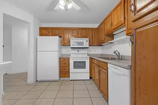 [Address not provided], Wheeling, IL 60090 - Photo 11