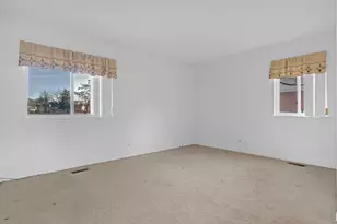 [Address not provided], Wheeling, IL 60090 - Photo 13