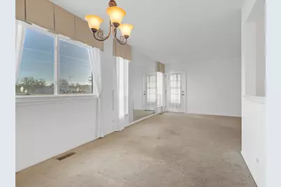 [Address not provided], Wheeling, IL 60090 - Photo 5