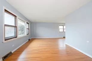 17137 Coventry Ln, Country Club Hills, IL 60478 - Photo 3