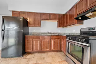 17137 Coventry Ln, Country Club Hills, IL 60478 - Photo 7