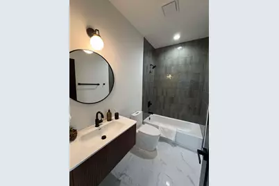 1941 N Sawyer Avenue, Chicago, IL 60647 - Photo 23