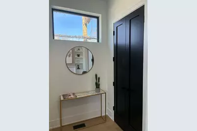 1941 N Sawyer Avenue, Chicago, IL 60647 - Photo 17