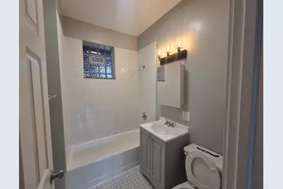 2316 W Byron Street #2, Chicago, IL 60618 - Photo 9