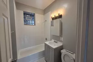 2316 W Byron St, Chicago, IL 60618 - Photo 9