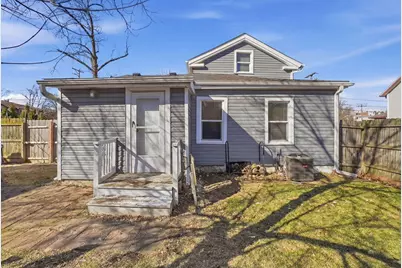 110 N Seminary Avenue, Woodstock, IL 60098 - Photo 19