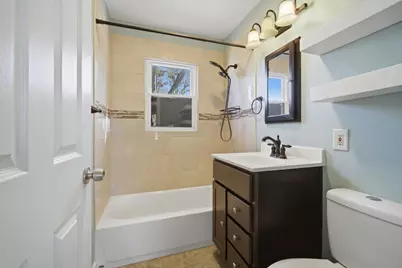 4611 W Shore Drive, McHenry, IL 60050 - Photo 9