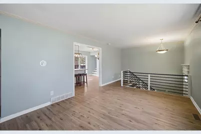 4611 W Shore Drive, McHenry, IL 60050 - Photo 5