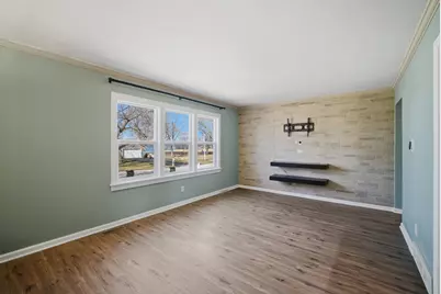 4611 W Shore Drive, McHenry, IL 60050 - Photo 3