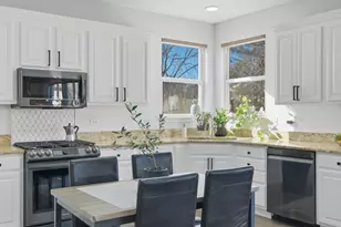 748 N Overlook Trail, Round Lake, IL 60073 - Photo 11