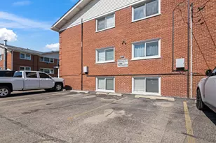 10121 Hartford Ct, Schiller Park, IL 60176 - Photo 19