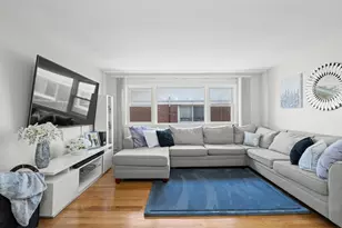 10121 Hartford Ct, Schiller Park, IL 60176 - Photo 5