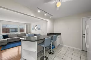 10121 Hartford Ct, Schiller Park, IL 60176 - Photo 13