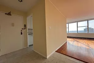 5757 N Sheridan Rd, Chicago, IL 60660 - Photo 9