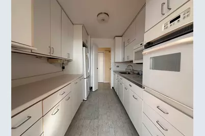 5757 N Sheridan Road #18J, Chicago, IL 60660 - Photo 7