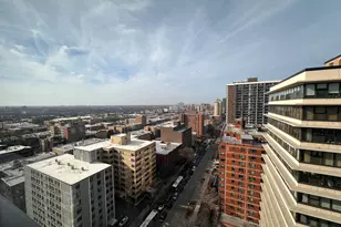 5757 N Sheridan Rd, Chicago, IL 60660 - Photo 23