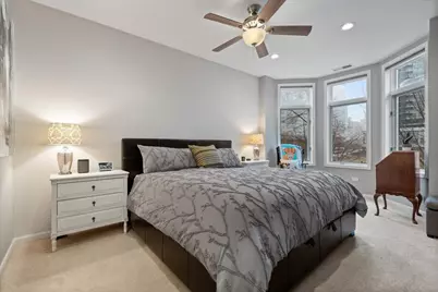 207 E 13th Street, Chicago, IL 60605 - Photo 13