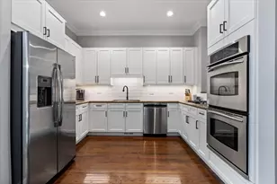 207 E 13th St, Chicago, IL 60605 - Photo 9