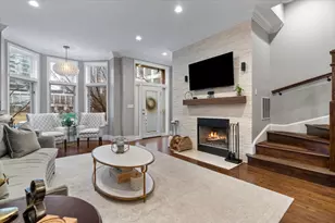 207 E 13th St, Chicago, IL 60605 - Photo 5