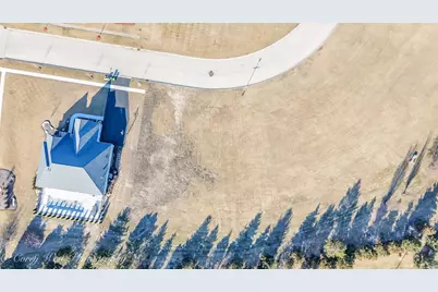 1718 Ellsworth Drive, Sycamore, IL 60178 - Photo 7