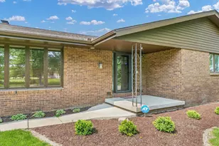 4111 Farhills Dr, Champaign, IL 61822 - Photo 5