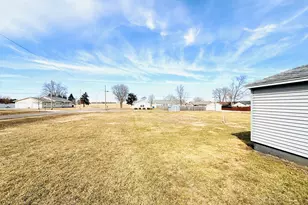 502 E McNeil Ave, Hoopeston, IL 60942 - Photo 13