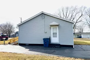 502 E McNeil Ave, Hoopeston, IL 60942 - Photo 15