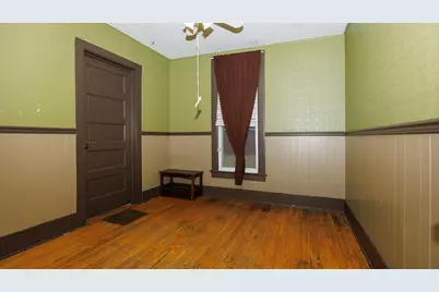 517 N Walnut Street, Clifton, IL 61727 - Photo 9