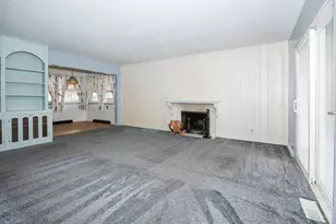 813 Highpoint Rd, Normal, IL 61761 - Photo 11