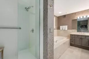 55 W Delaware Pl, Chicago, IL 60610 - Photo 35