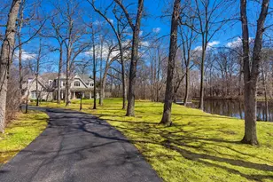 1300 Abington Cambs Dr, Lake Forest, IL 60045 - Photo 5