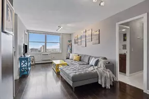 3033 N Sheridan Rd, Chicago, IL 60657 - Photo 3