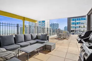 3033 N Sheridan Rd, Chicago, IL 60657 - Photo 15