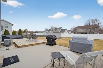 300 Arrowhead Drive, Minooka, IL 60447 - Photo 45