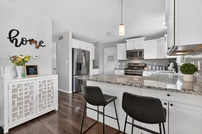 300 Arrowhead Drive, Minooka, IL 60447 - Photo 15