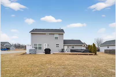 300 Arrowhead Drive, Minooka, IL 60447 - Photo 41