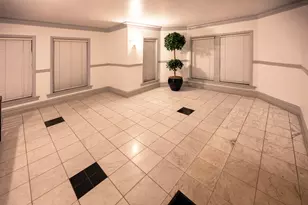 6042 N Kenmore Ave, Chicago, IL 60660 - Photo 3