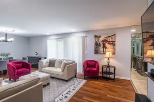 648 Dauphine Ct, Elk Grove Village, IL 60007 - Photo 25