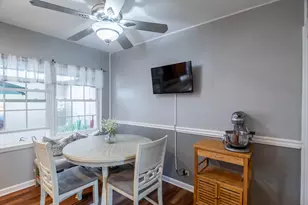 648 Dauphine Ct, Elk Grove Village, IL 60007 - Photo 11